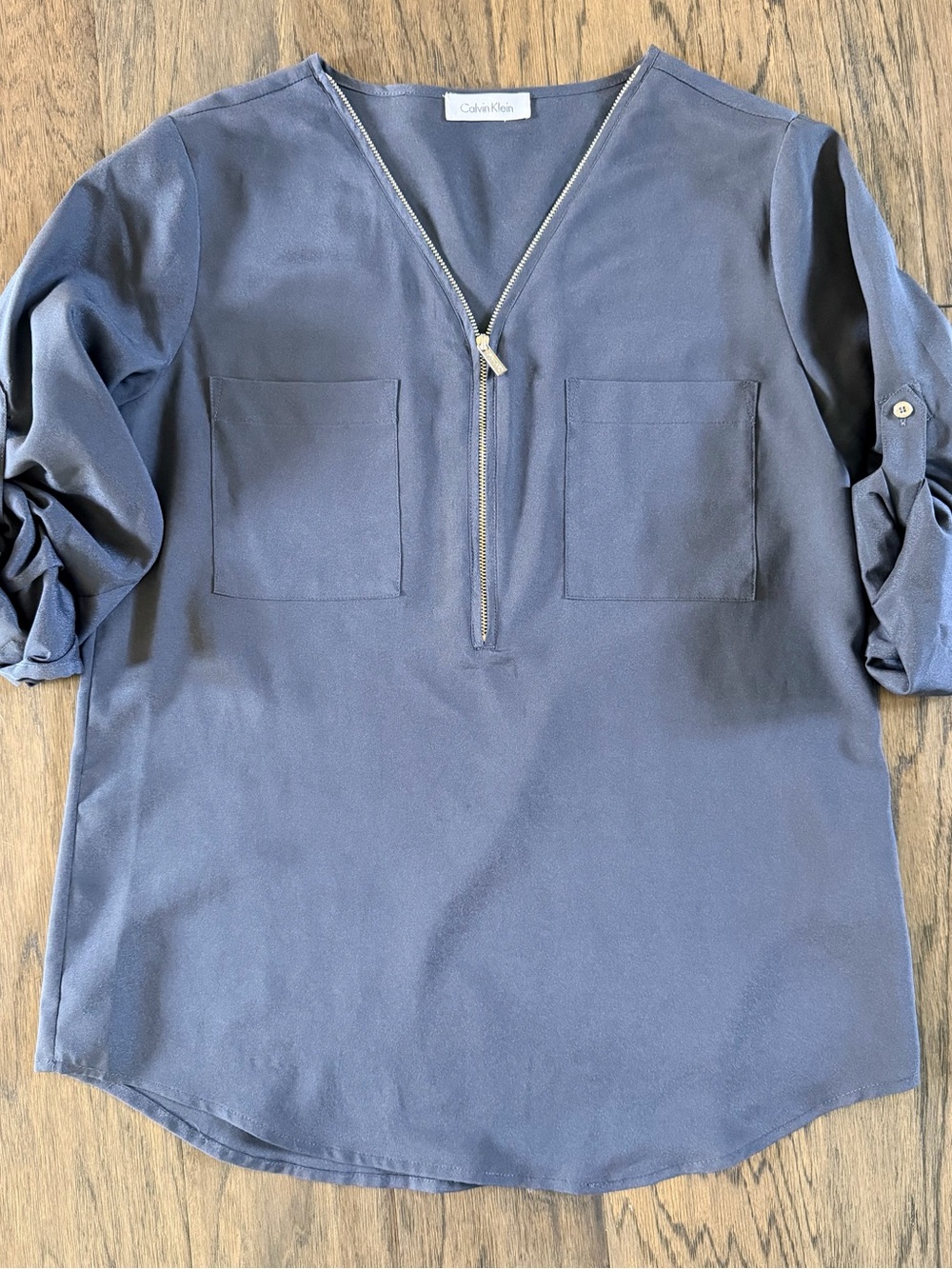 Calvin Klein Women’s Gray Zip-Front Blouse